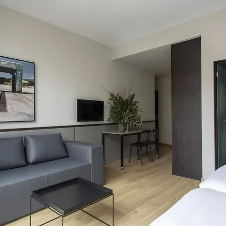 Allada 3* شقة فندقية 3*