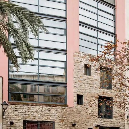 Aspasios Born Apartahotel