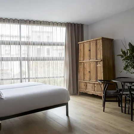 Aspasios Born Apartahotel
